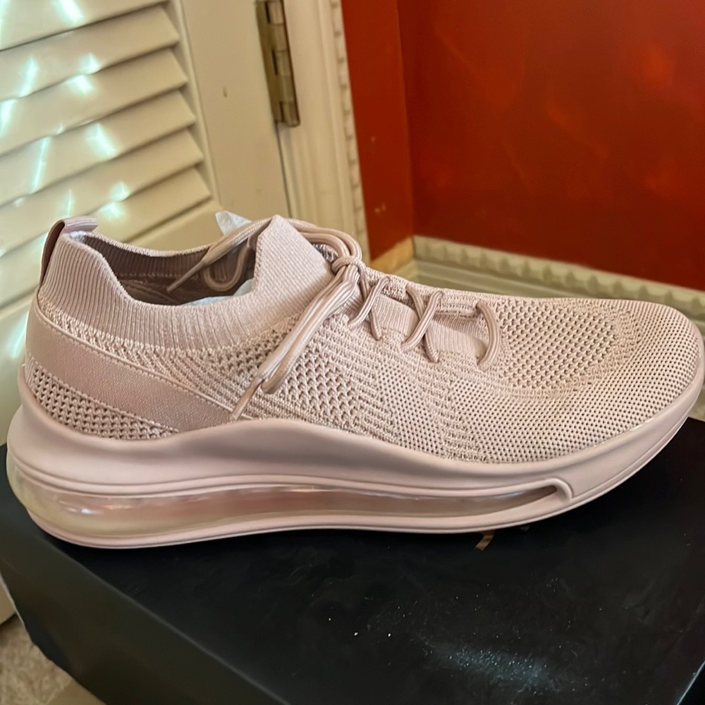 Mauve Sophie Sneakers